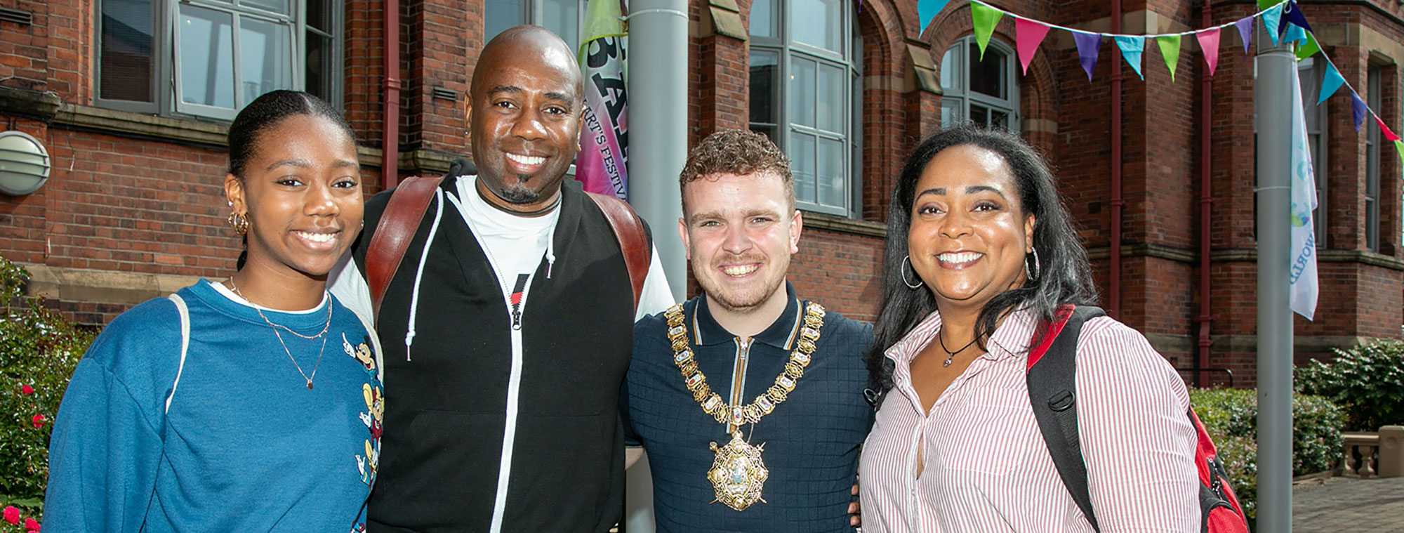 Belfast Lord Mayor welcomes students and academics from Bellarmine University to St Mary’s University College International Summer School.