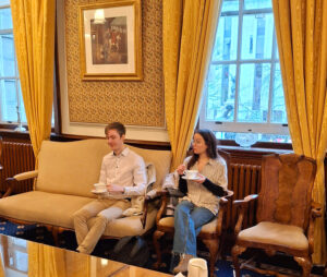 Belfast Lord Mayor Tracy Kelly took time out to welcome some of our new international Students to Belfast.